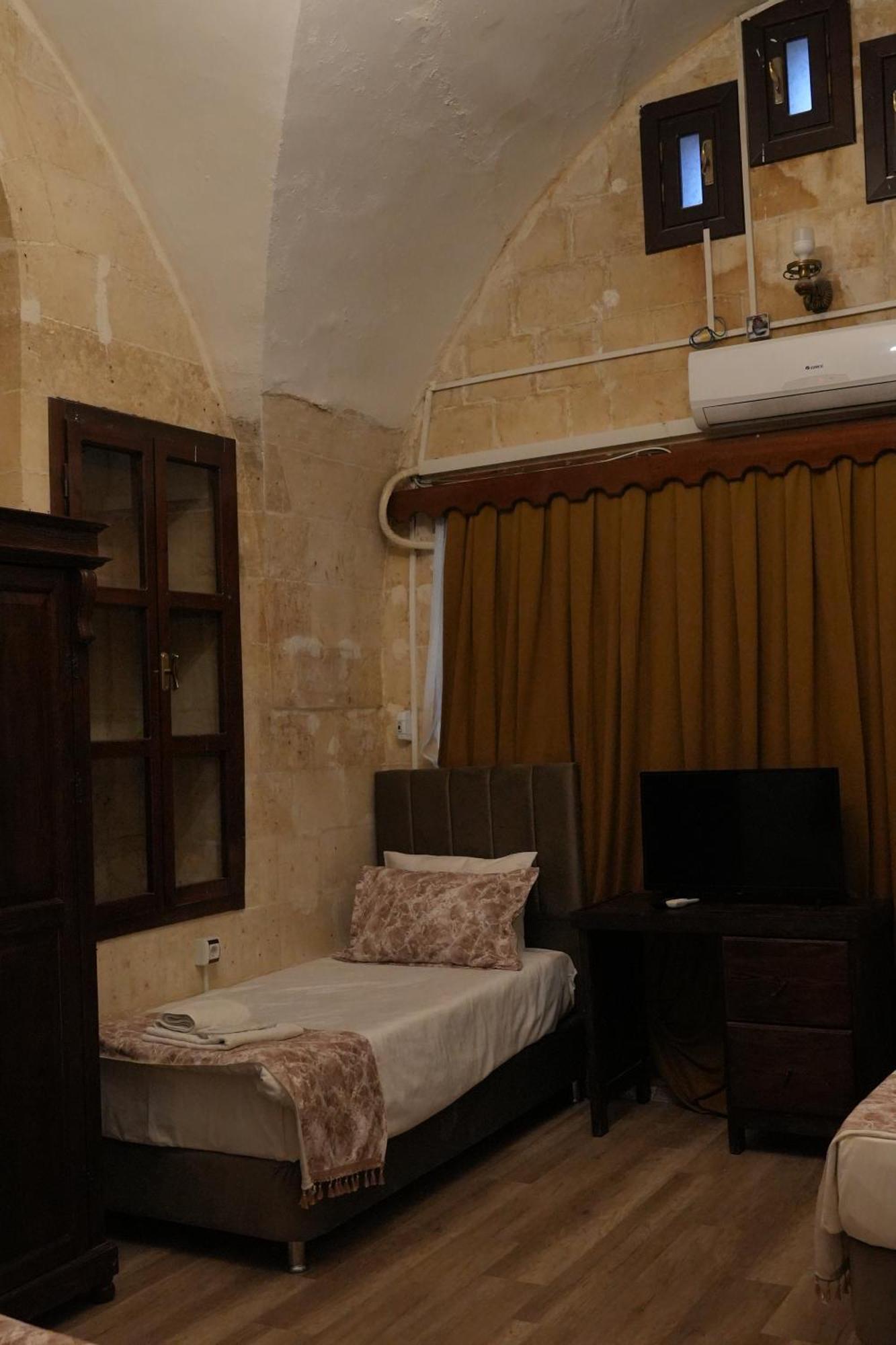 Joselin Hotel سانليورفا المظهر الخارجي الصورة